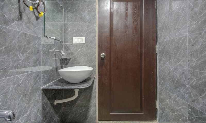 Itsy Hotels Kings Inn Vashi, Mumbai, India