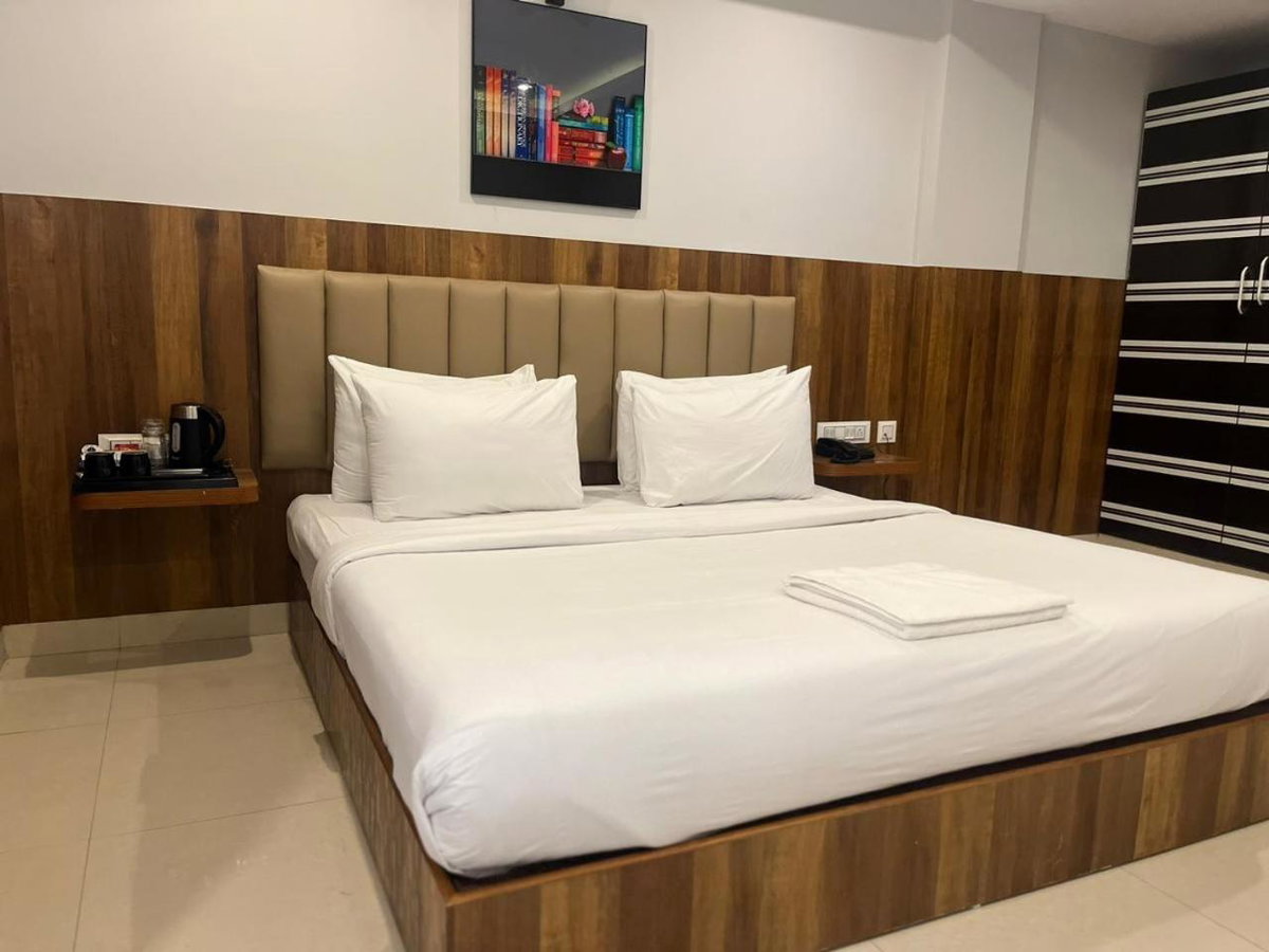 Hotel · Hotel Avenue Suites Near International Airport Bangalore, Bangalore