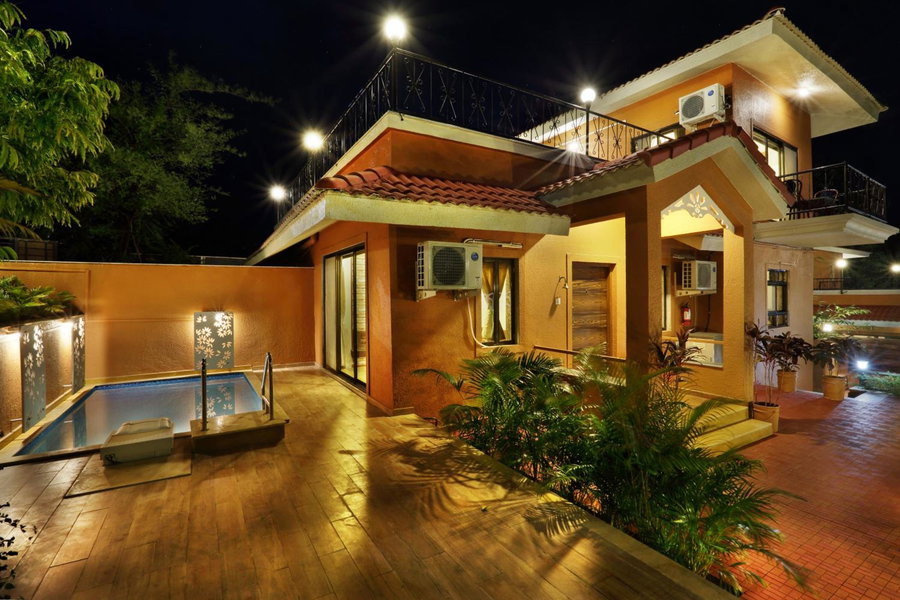 SaffronStays Nithyam - 2BR budget pool villa in Wada, gated community, Wi-Fi, river walk, near Mumbai via NH48, Pālghar, India