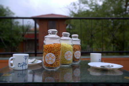 SaffronStays Nithyam - 2BR budget pool villa in Wada, gated community, Wi-Fi, river walk, near Mumbai via NH48, Pālghar, India
