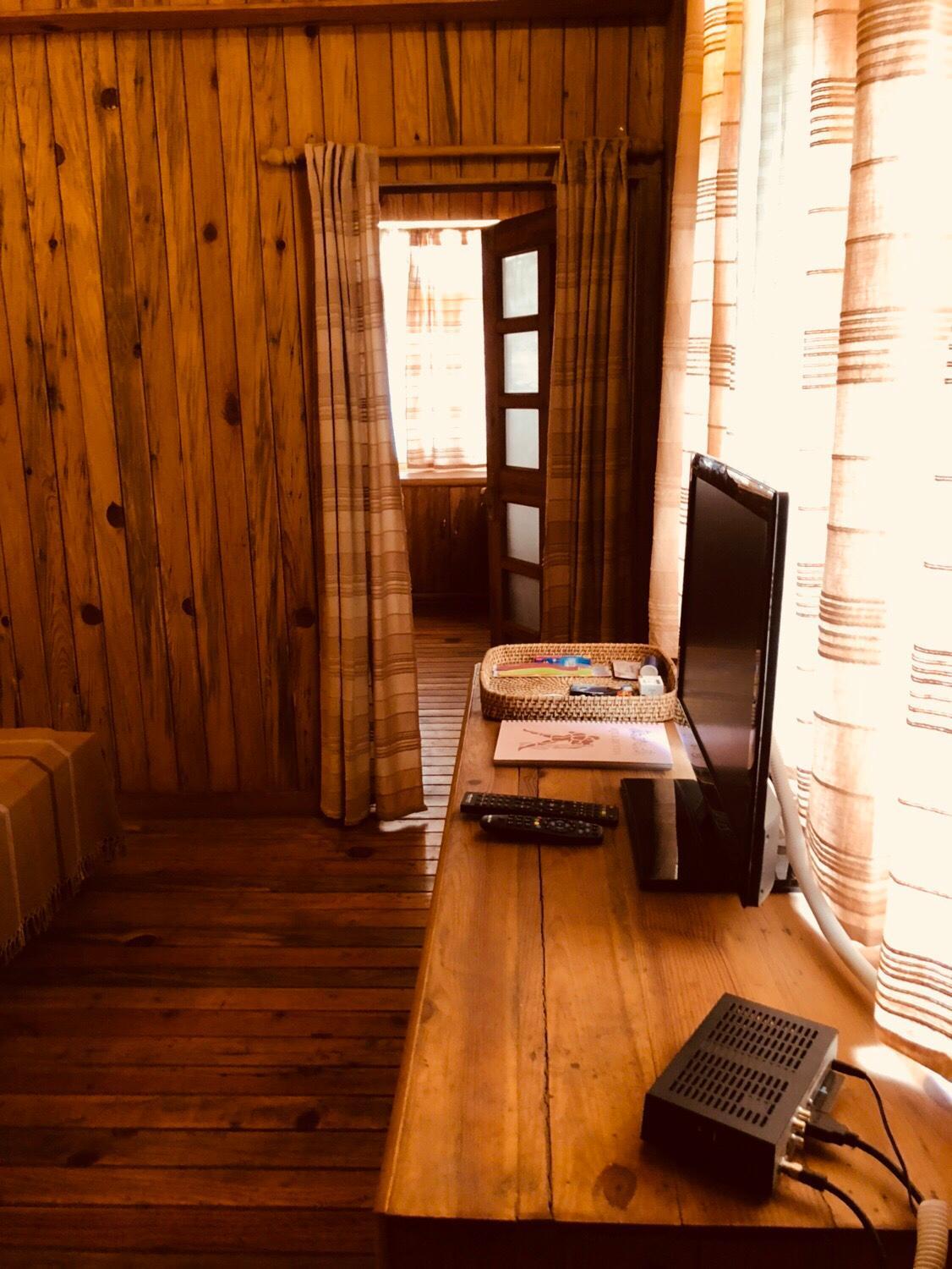 Hotel · Aqua De Vida, Bhowāli
