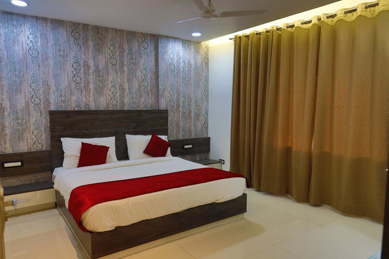 Hotel Golden Leaf, Mohali, India