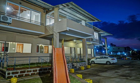 Hotel Lake Paradise Mahabaleshwar, Mahabaleshwar, India