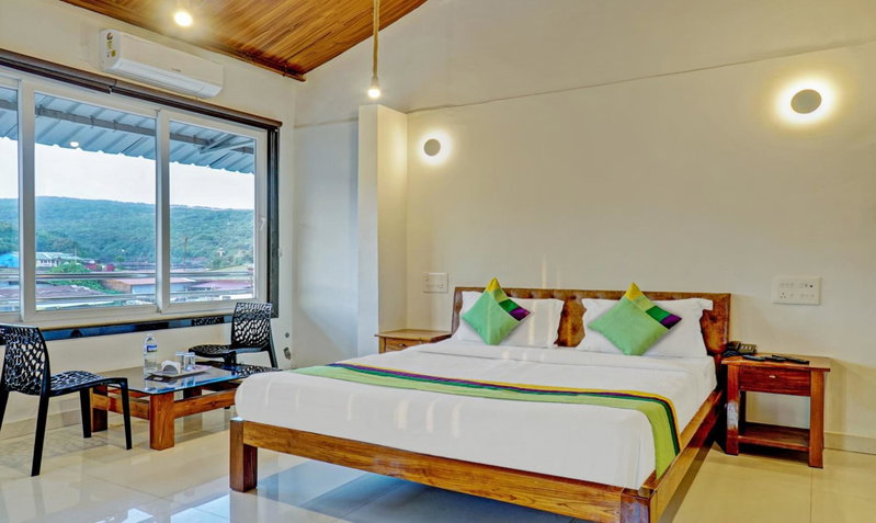 Hotel Lake Paradise Mahabaleshwar, Mahabaleshwar, India