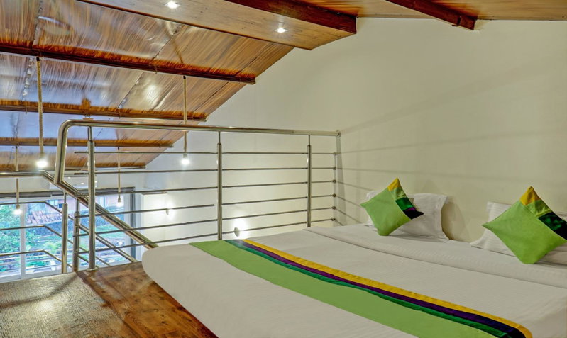 Hotel Lake Paradise Mahabaleshwar, Mahabaleshwar, India