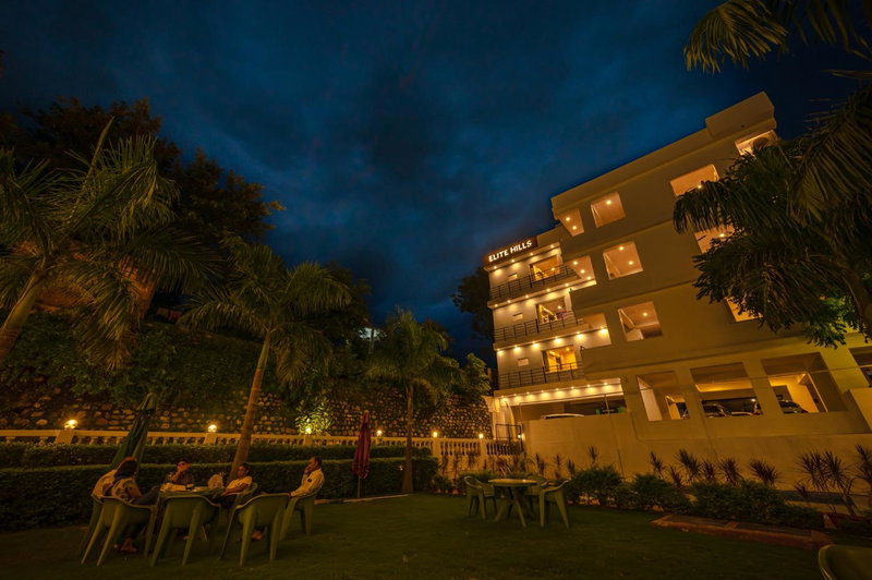 Hotel Rishikesh Grand by Kool Stays, Rishīkesh, India