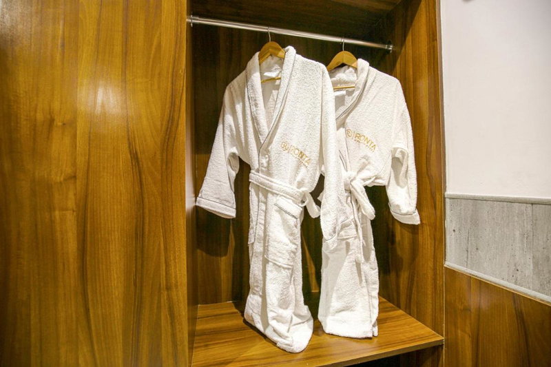 Ronta World Hotels, Chandīgarh, India