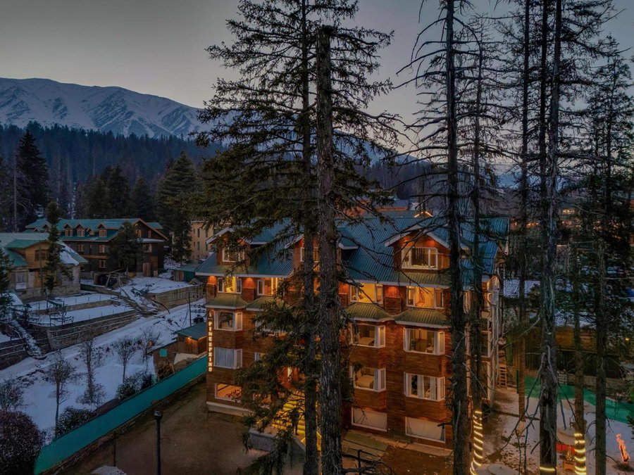 Hotel Pine Spring Gulmarg, Gulmarg, India