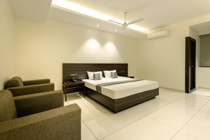 Hotel Paramount Suites & Service Apartments, Mangalore, India