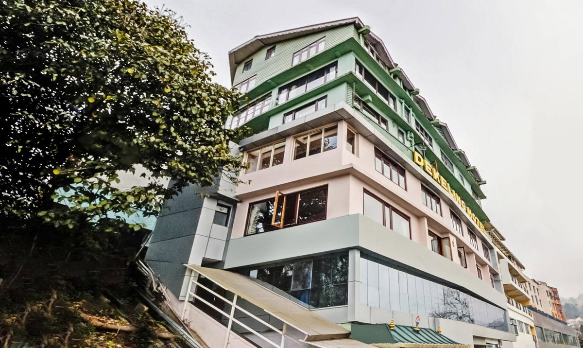 Dekeling Hotel, India
