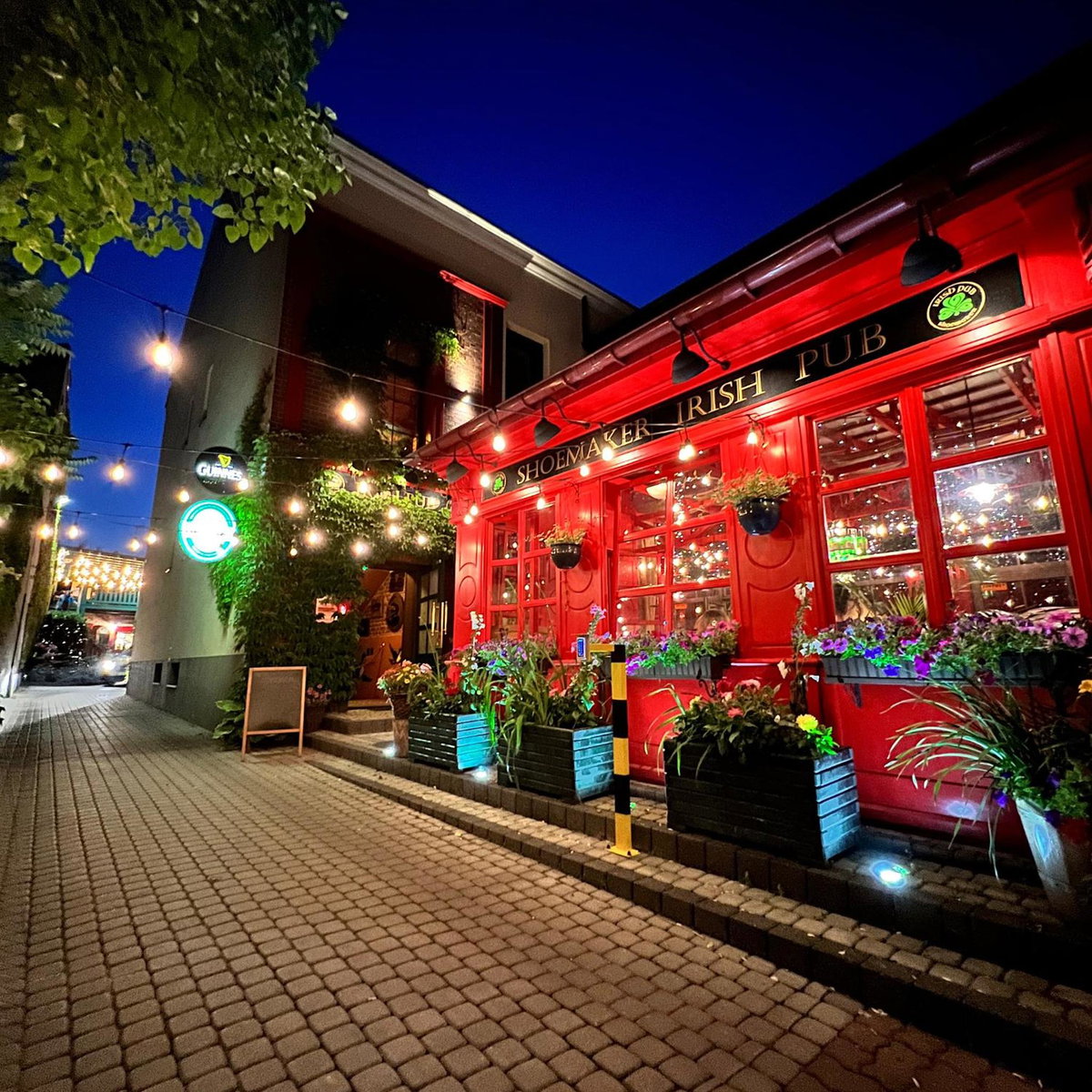 Shoemaker Irish Pub & Accommodation, Poland