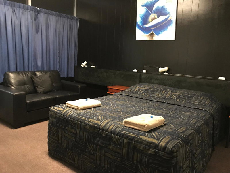 Tropical City Motor Inn, Ayr, Australia