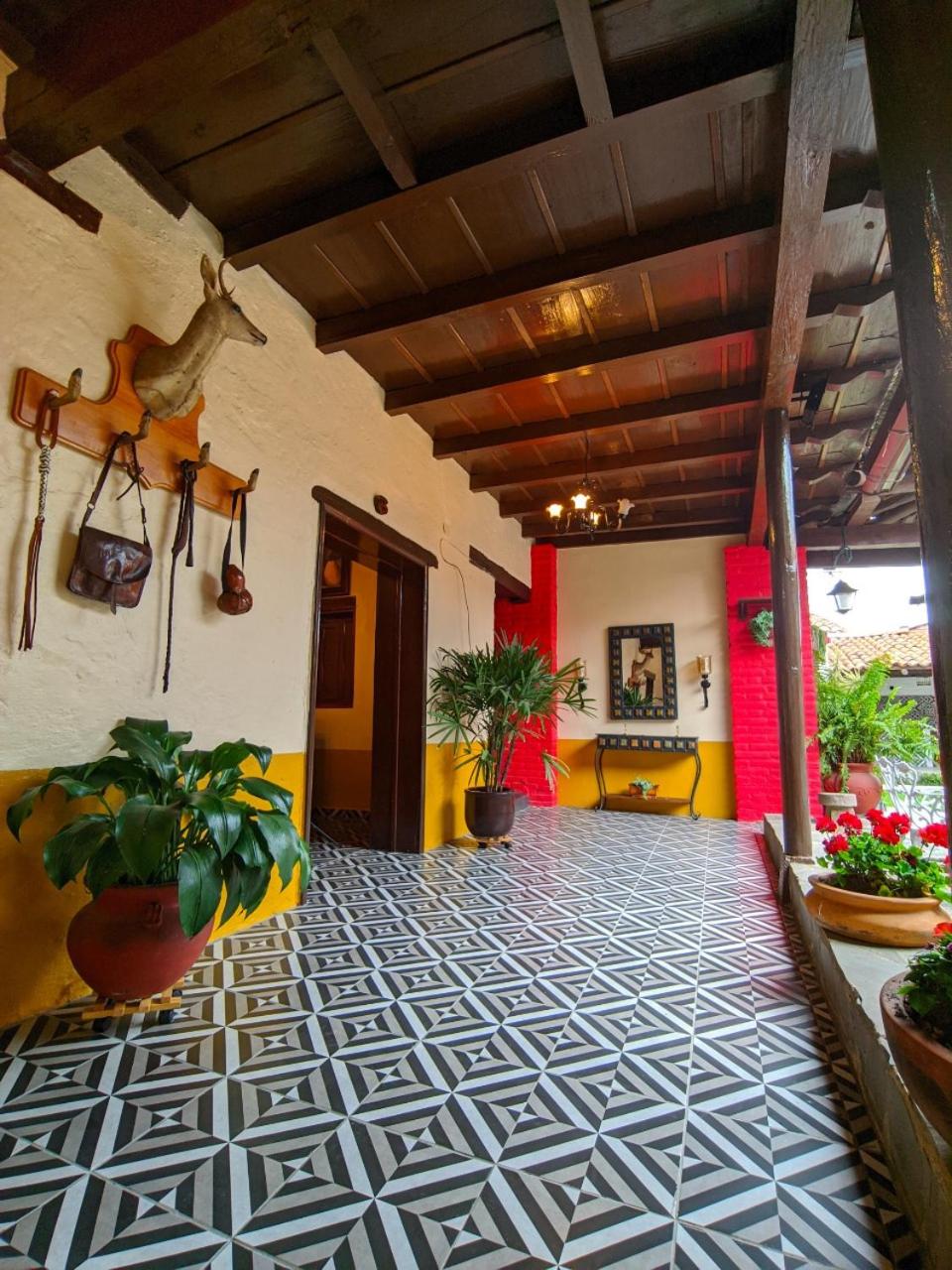 Casa Vieja, Mexico