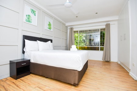 Spacious Menlyn Maine Villa, Pretoria, South Africa