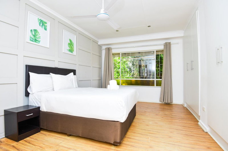 Spacious Menlyn Maine Villa, Pretoria, South Africa