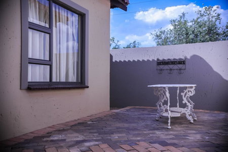 Mmakosha Lodge, Pretoria, South Africa