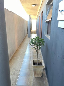 Tshukudu Guesthouse, Soweto, South Africa