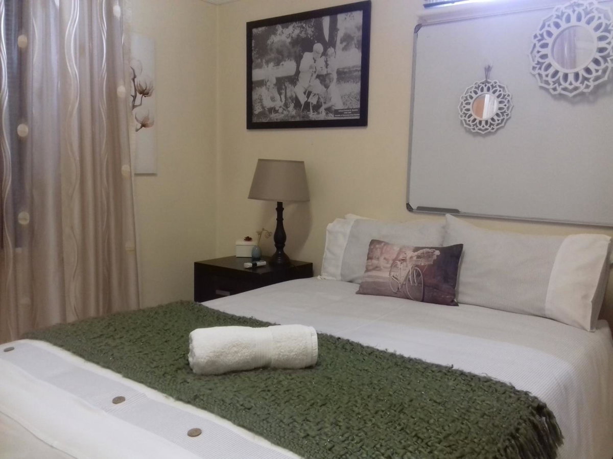 Hotel · Fj's place, Durban