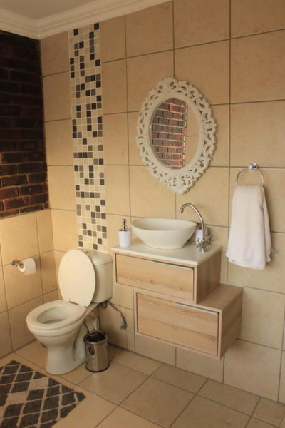 Comfort e Casa Lodge Near OR Tambo Airport, Kempton Park, South Africa