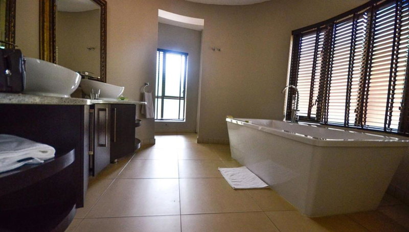 Legend Golf and Safari Resort, Golders Green, South Africa