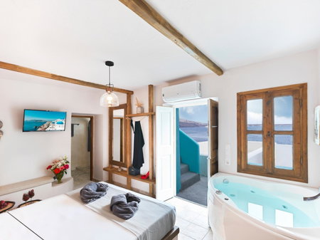 Secret Gem Suites, Oia, Greece
