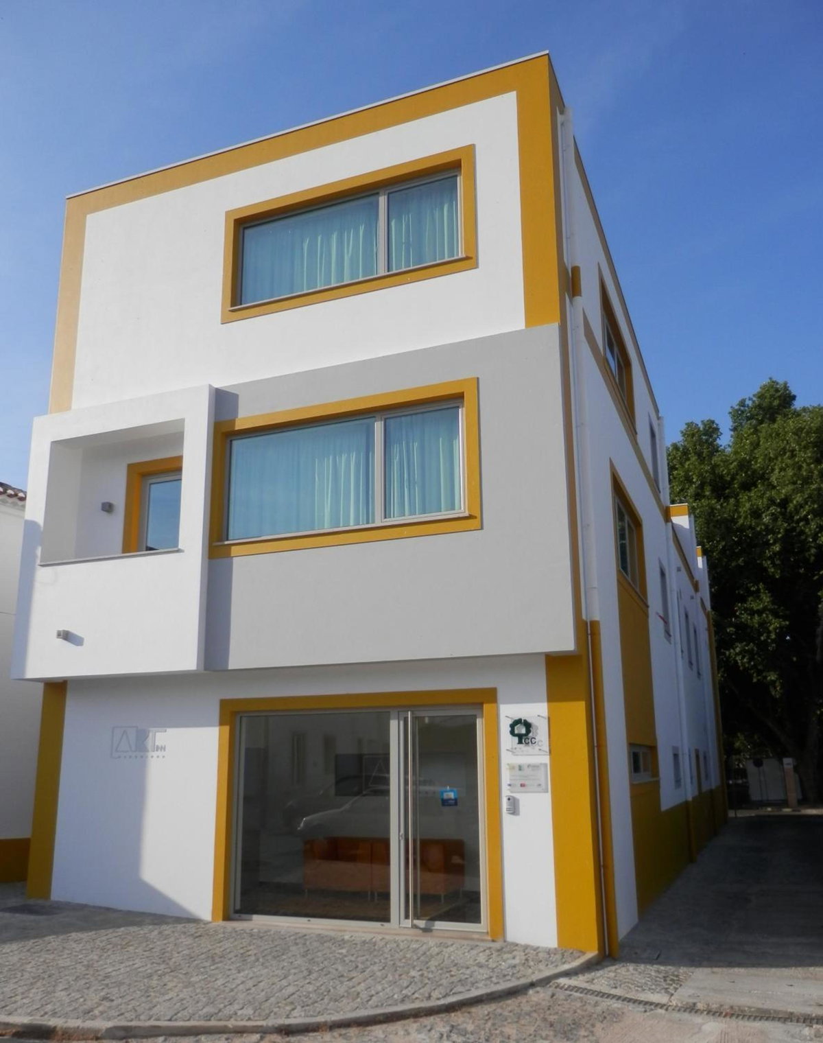 Barquinha River House, Portugal