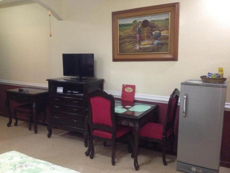 Kokomos Suites Hotel, Angeles, Philippines
