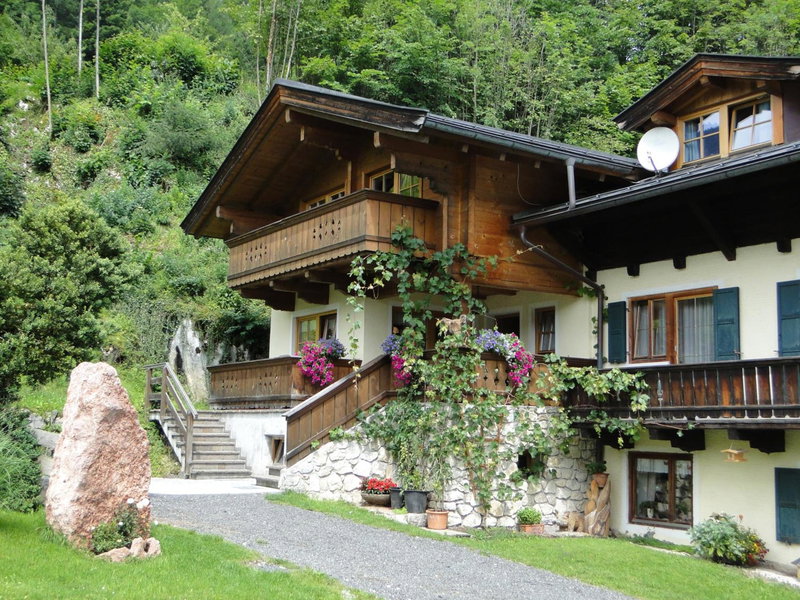 Ferienzimmer Brennerbauer, Lofer, Austria