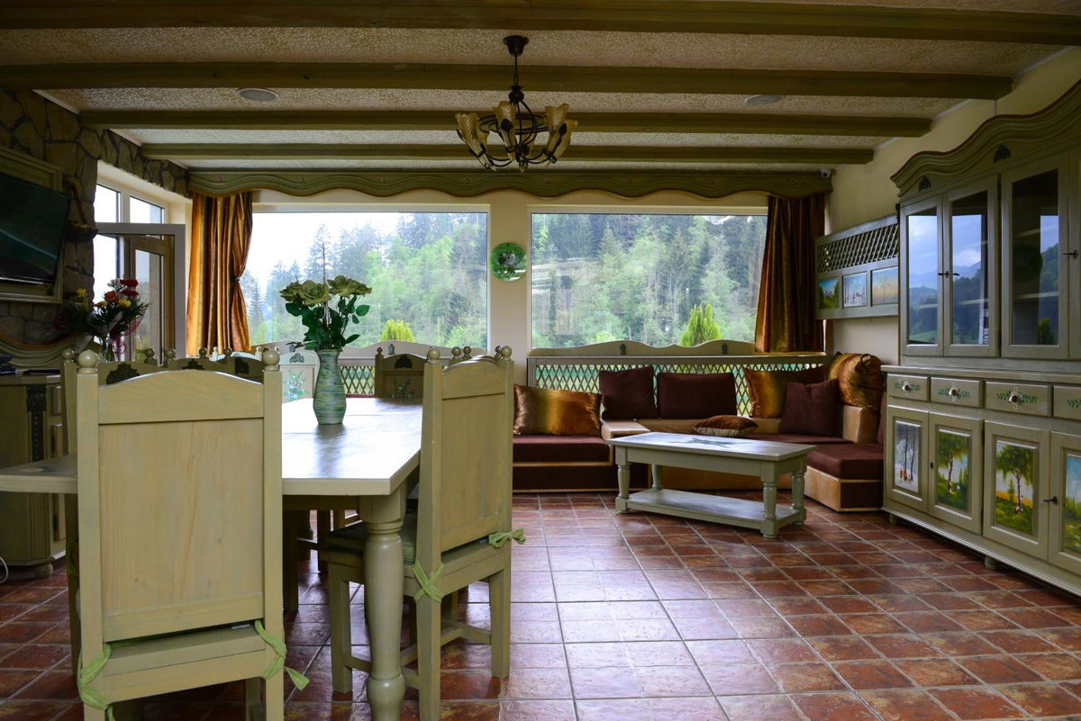 Vila Horia Bradet, Romania