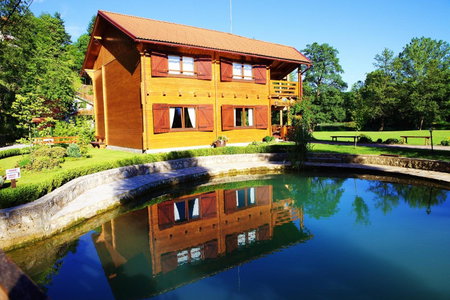 Apartment Mrežnička kuća, Duga Resa, Croatia