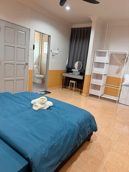Comfy Tok Sira Home Kuantan 5 BR, Kuantan, Malaysia