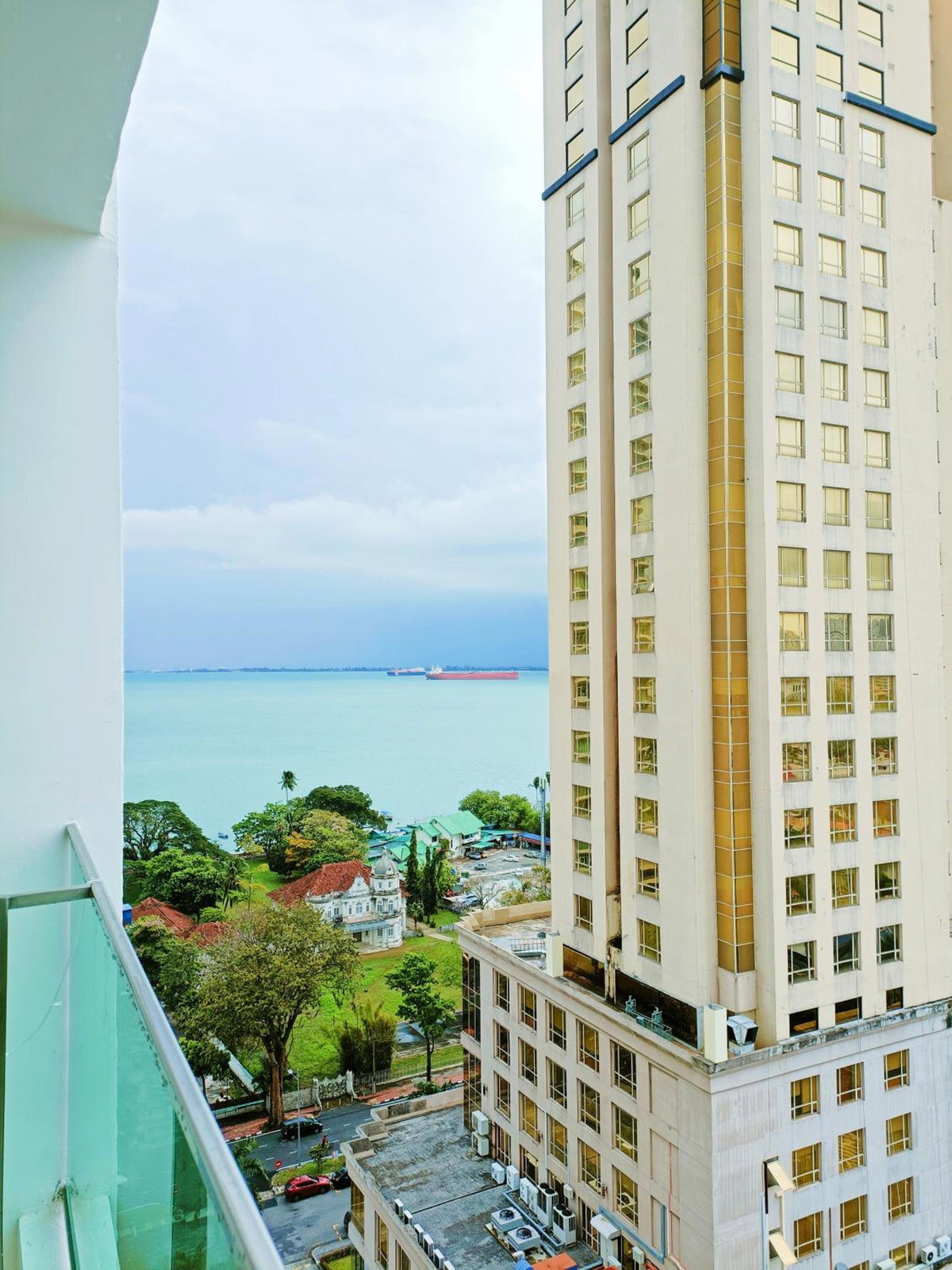 Mansion One Two Bedroom Seaview 7 Pax, Malaysia