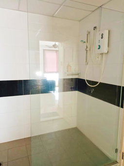 Mansion One Two Bedroom Seaview 7 Pax, George Town, Malaysia
