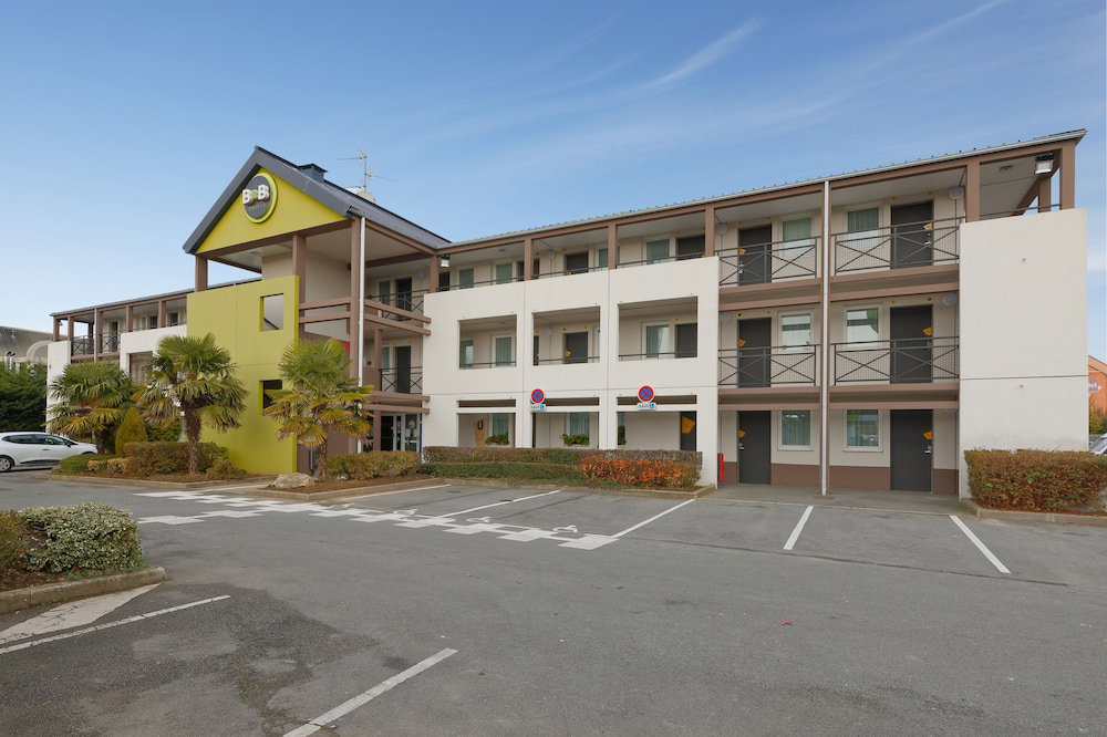 B&B HOTEL Lens Noyelles-Godault, France