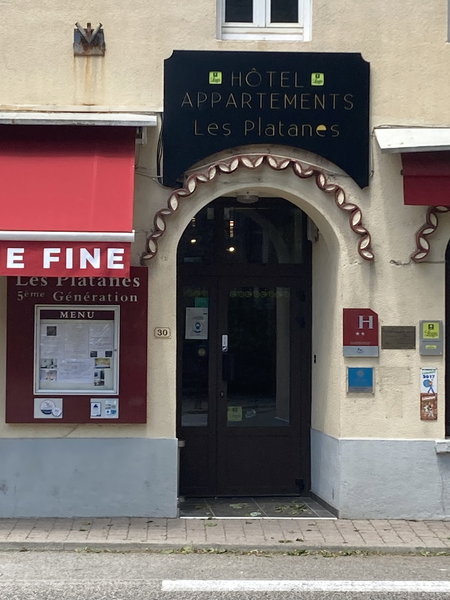 Hôtel et Appartements Les Platanes, Thueyts, France