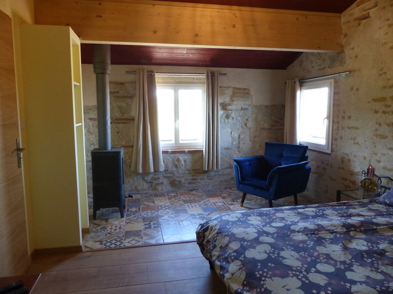 B&B Au Clair Du Loup, Saint-Loup, France