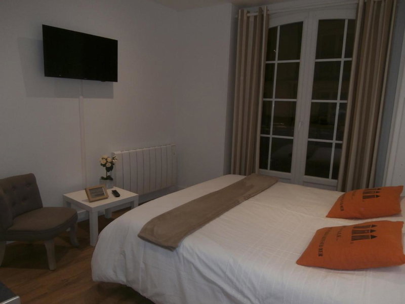 au Claire de lune, Dieppe, France