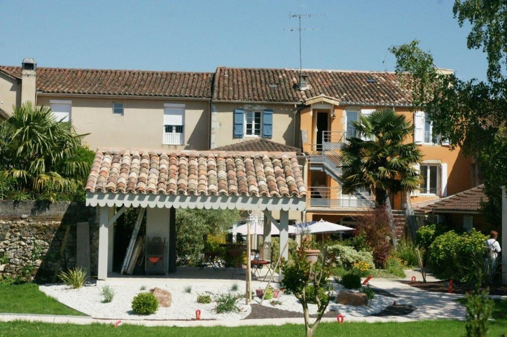 Le Continental Hotel, France