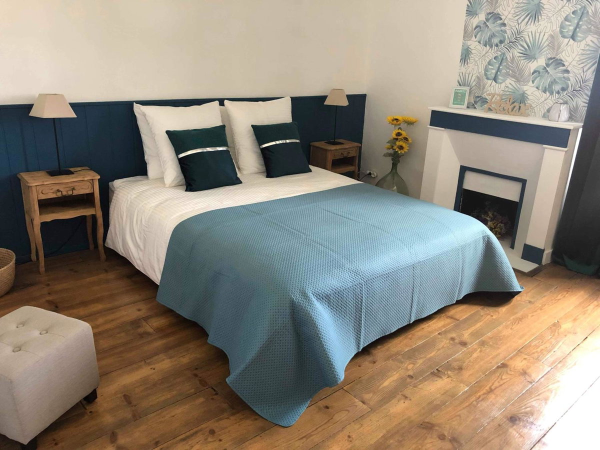 Hotel · Les Hirondelles, Puyoô