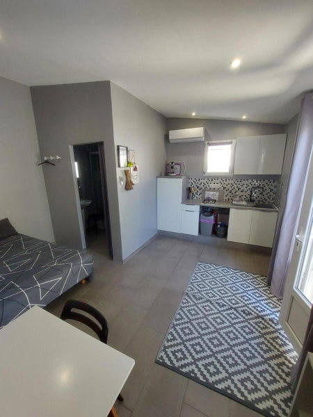 Studio meublé tout confort climatisé, Bollène, France