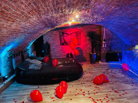 loveroom21, Valenciennes, France