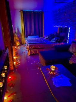 loveroom21, Valenciennes, France