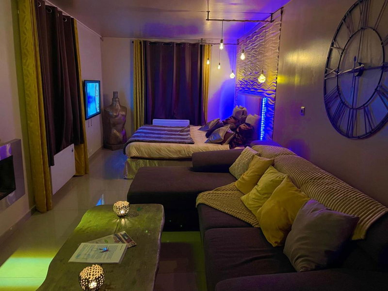 loveroom21, Valenciennes, France