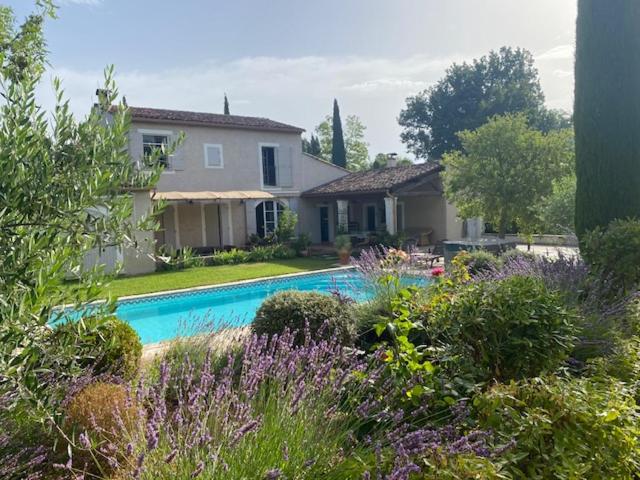 Mas des IRIS, Saint-Rémy-de-Provence, France