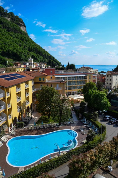 Hotel Bisesti ***S, Garda, Italy