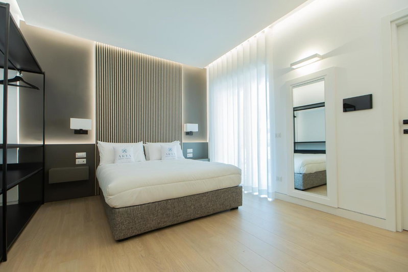 Arya Guest House, Naples, Italy