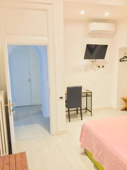 B&B Neapolis Bellini, Naples, Italy