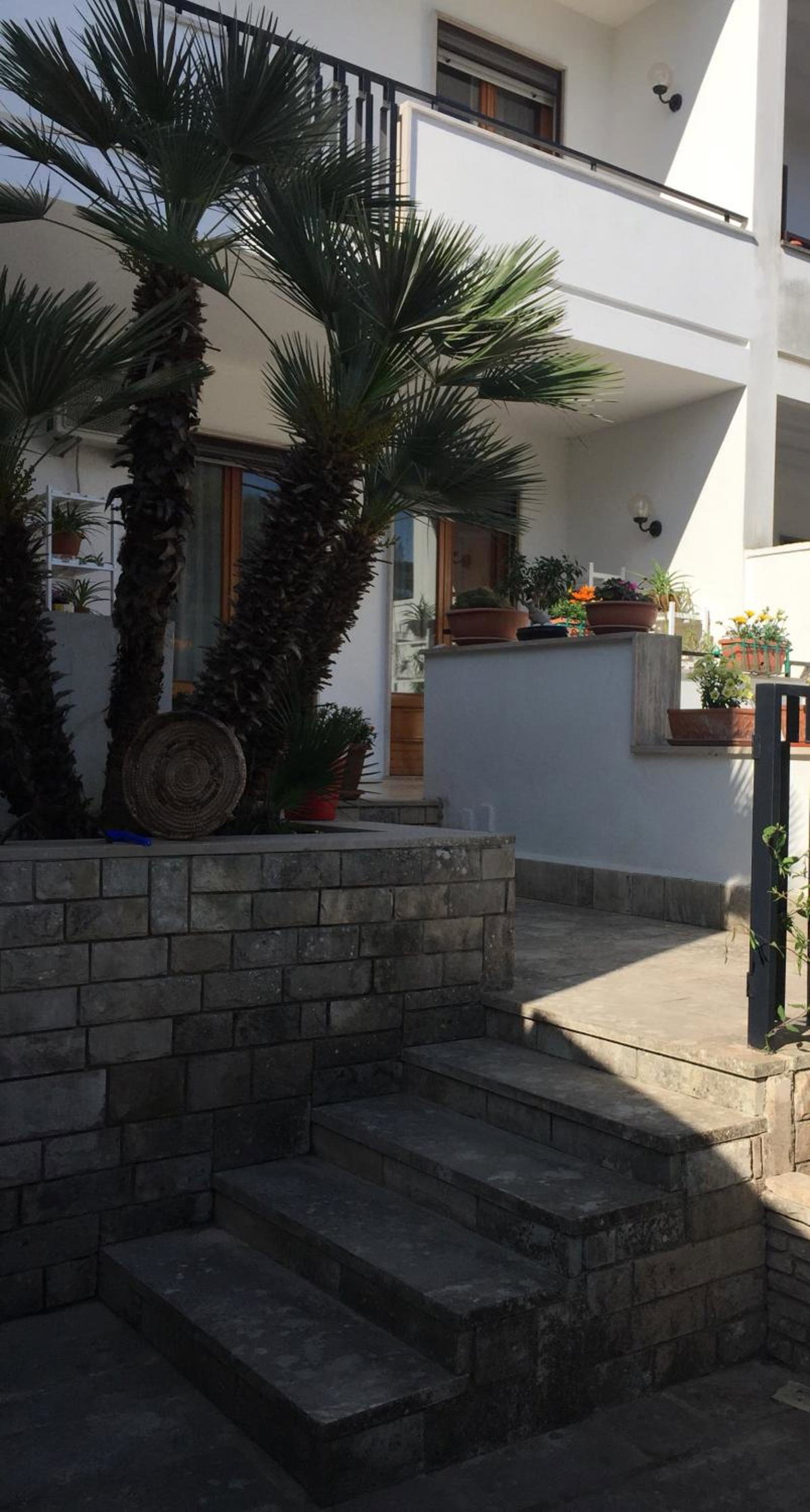 A casa di Gio, Italy