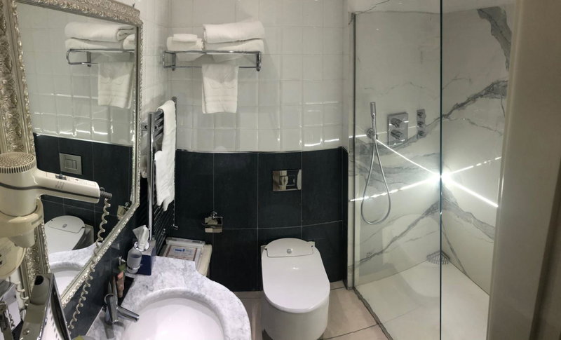 Hotel Villa Savoia, Turin, Italy