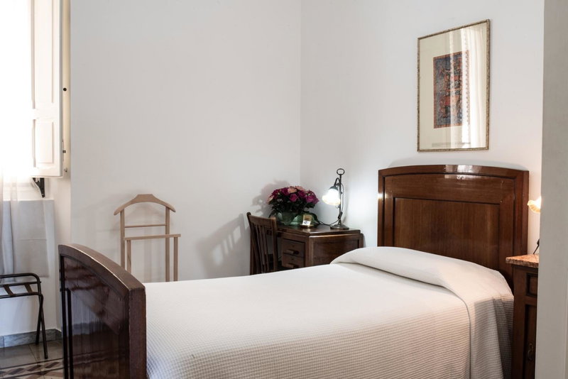 Hotel AeR BJ Vittoria, Cagliari, Italy